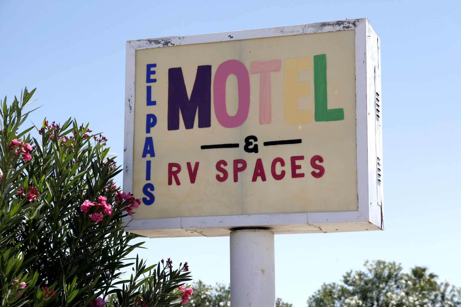 El Pais Motel